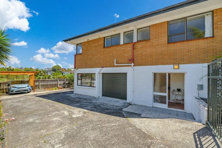 Photo of property in 2/28 Birman Close, Half Moon Bay, Auckland, 2012
