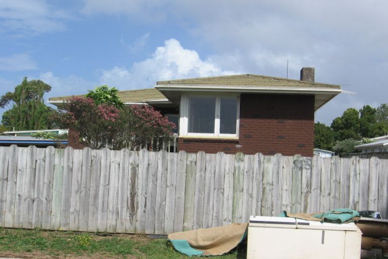 Photo of property in 6 Maybelle Place, Kelston, Auckland, 0602