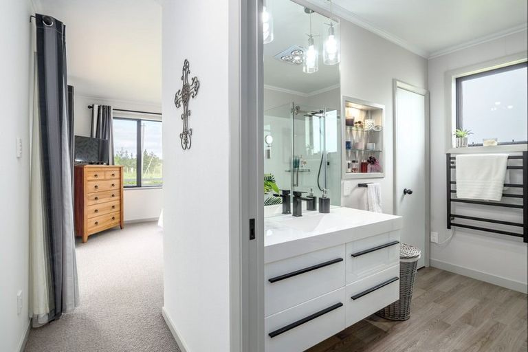 Photo of property in 423 Tipapakuku Road, Dannevirke, 4976