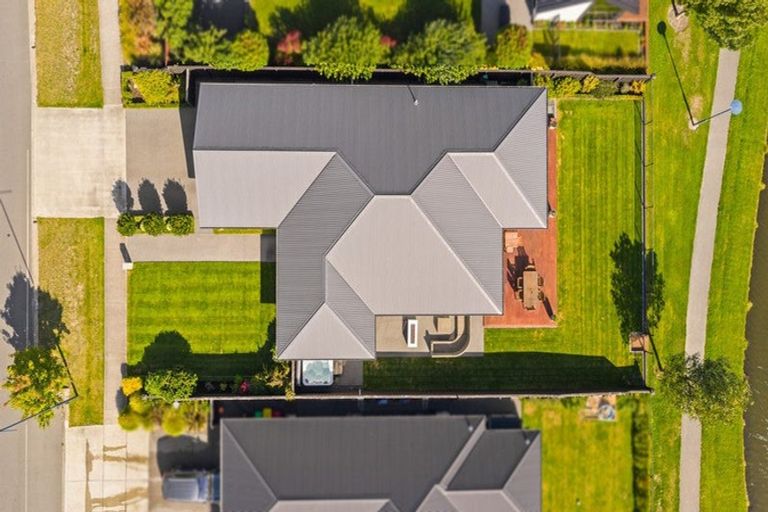 Photo of property in 62 Tiritiri Moana Drive, Pegasus, 7612