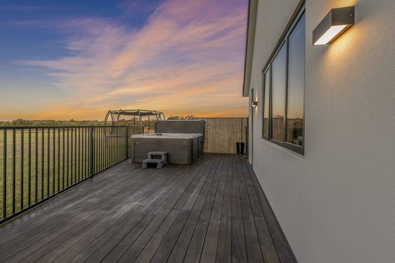 Photo of property in 69 Te Hurunui Drive, Pegasus, 7612