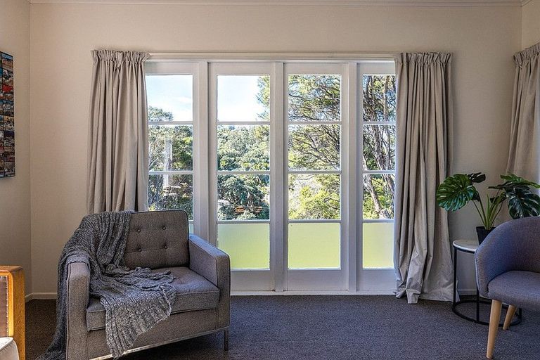 Photo of property in 116 Queens Drive, Oneroa, Waiheke Island, 1081