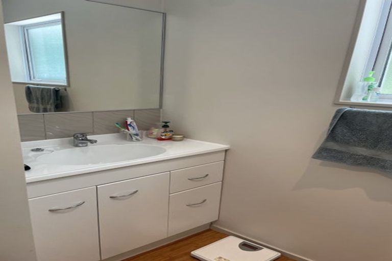 Photo of property in 24 Poplar Road, Stanmore Bay, Whangaparaoa, 0932