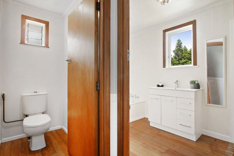 Photo of property in 15 Red Hill Road, Red Hill, Papakura, 2110