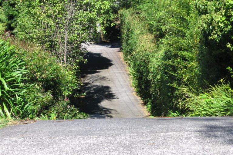 Photo of property in 41 Cron Avenue, Te Atatu South, Auckland, 0610