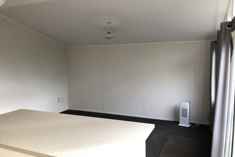 Photo of property in 8 Lynwood Place, Chedworth, Hamilton, 3210