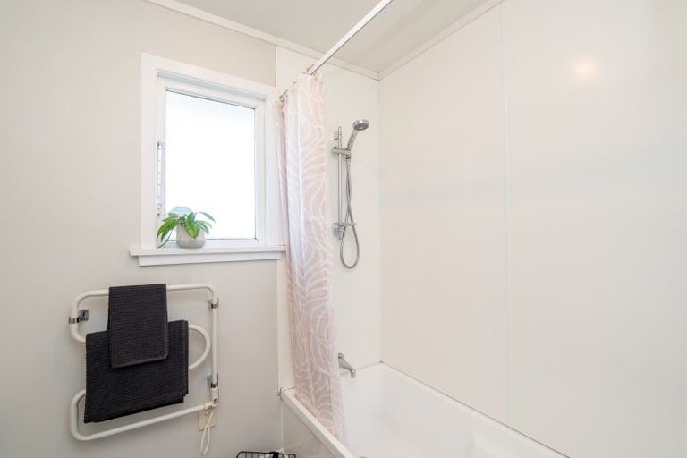 Photo of property in 12 Stirrat Street, Kingswell, Invercargill, 9812