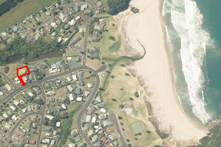 Photo of property in 203 Onemana Drive, Onemana, Whangamata, 3691