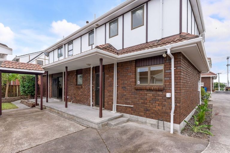 Photo of property in 46a East Coast Road, Milford, Auckland, 0620