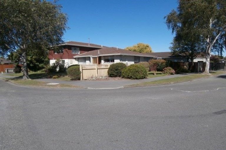 Photo of property in 1/5 Salford Avenue, Redwood, Christchurch, 8051