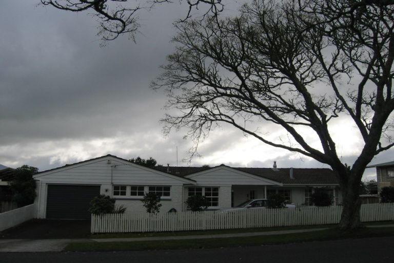 Photo of property in 104 Poaka Avenue, Dinsdale, Hamilton, 3204