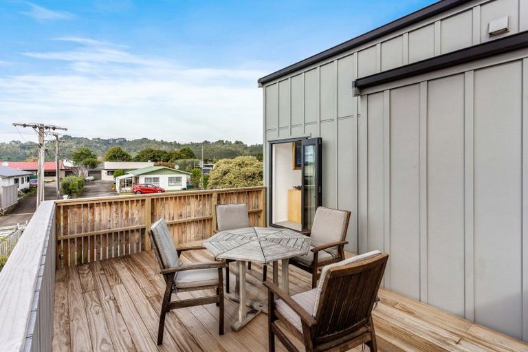 Photo of property in 221 Linton Crescent, Whangamata, 3620