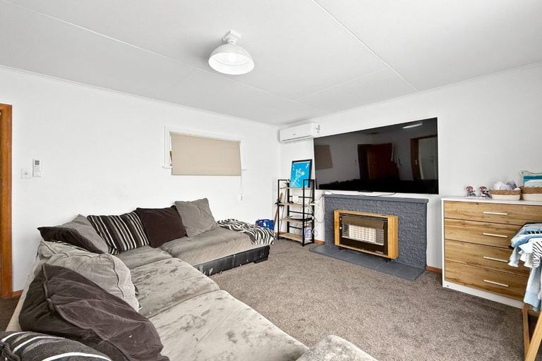 Photo of property in 32 Norfolk Street, Wainuiomata, Lower Hutt, 5014