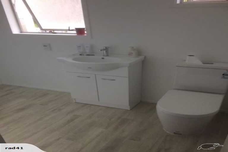 Photo of property in 64 Awaruku Road, Torbay, Auckland, 0630