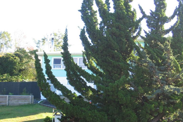 Photo of property in 19 Kashmir Road, Glen Eden, Auckland, 0602