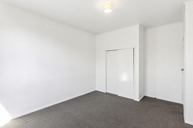 Photo of property in 120 Queen Street West, Levin, 5510