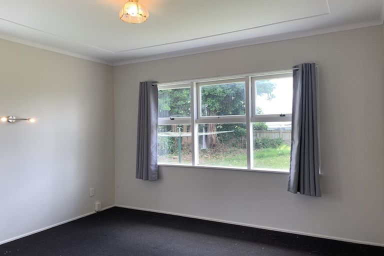 Photo of property in 299 Swanson Road, Ranui, Auckland, 0612
