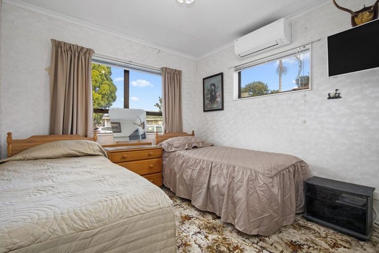 Photo of property in 4 Brynbela Court, Papakura, 2110