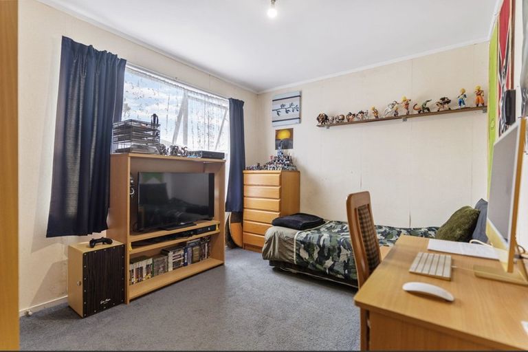 Photo of property in 8 Harrier Place, Papakura, 2110