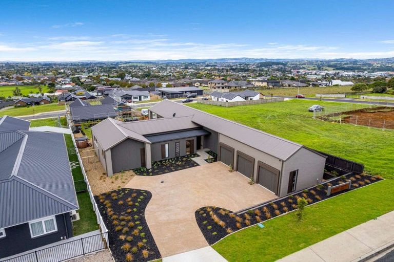 Photo of property in 293 Kitchener Road, Pukekohe, 2120