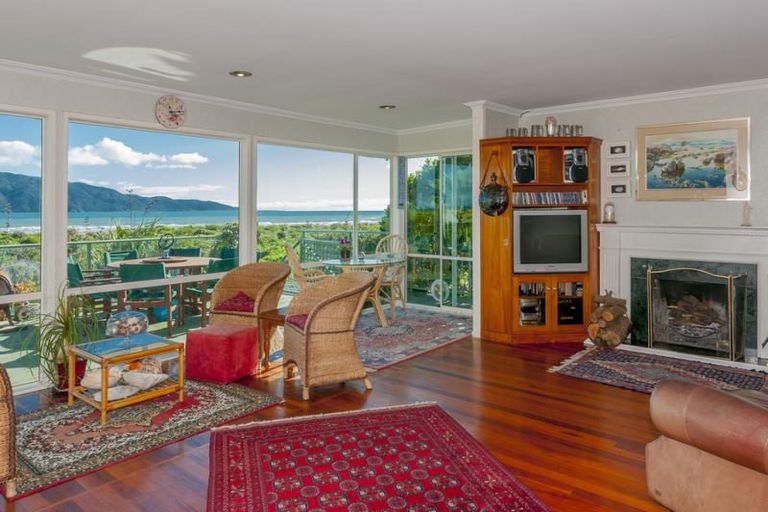 Photo of property in 93 Manly Street, Paraparaumu Beach, Paraparaumu, 5032