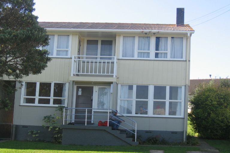 Photo of property in 4a-b Fantame Street, Cannons Creek, Porirua, 5024