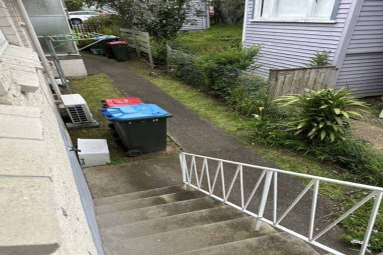 Photo of property in 2/10 Marsden Avenue, Mount Eden, Auckland, 1024