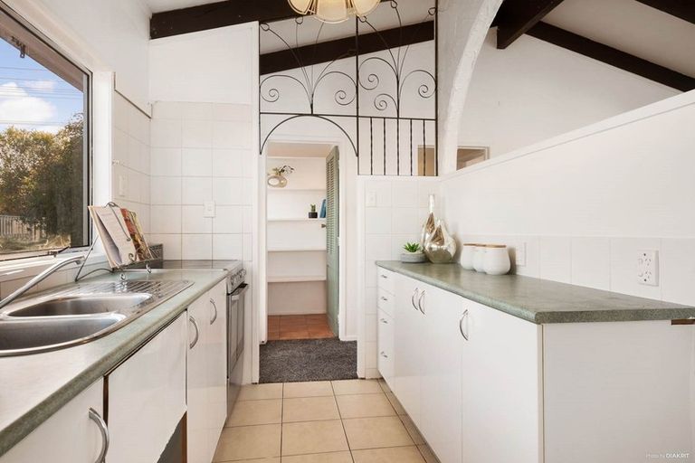 Photo of property in 779 East Coast Road, Northcross, Auckland, 0630