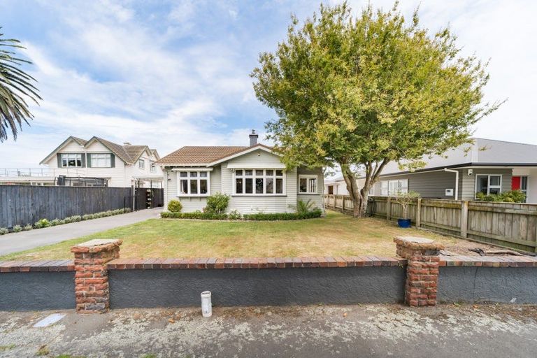 Photo of property in 34 Roy Street, Palmerston North, 4410