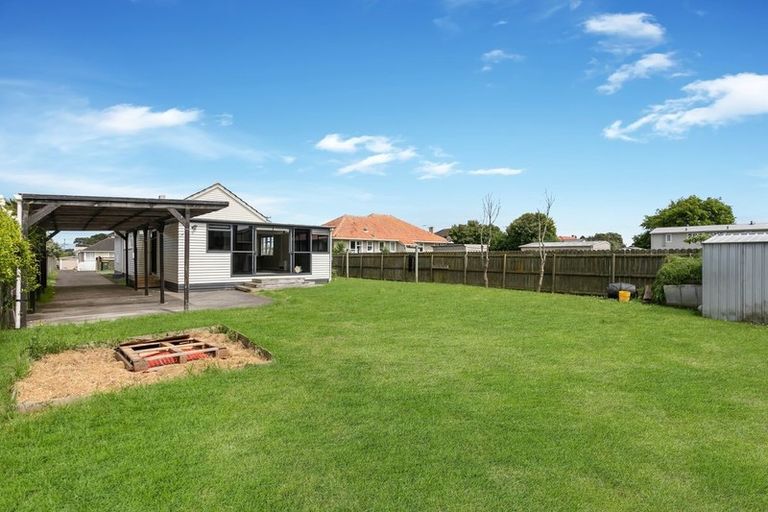 Photo of property in 8 Arimu Road, Papakura, 2110