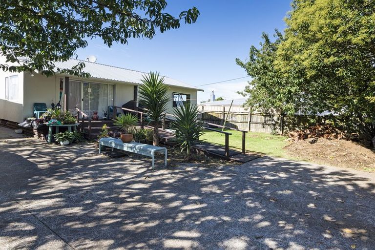 Photo of property in 49 Mckean Avenue, Manurewa, Auckland, 2102