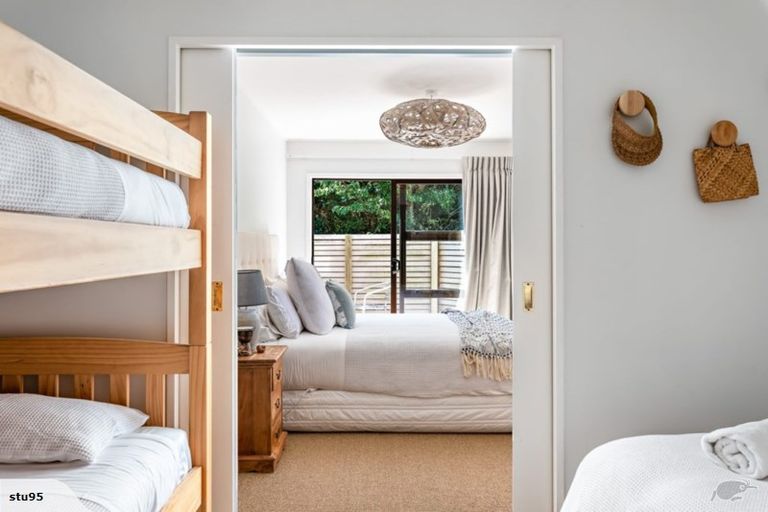 Photo of property in 225 Rosetta Road, Raumati South, Paraparaumu, 5032