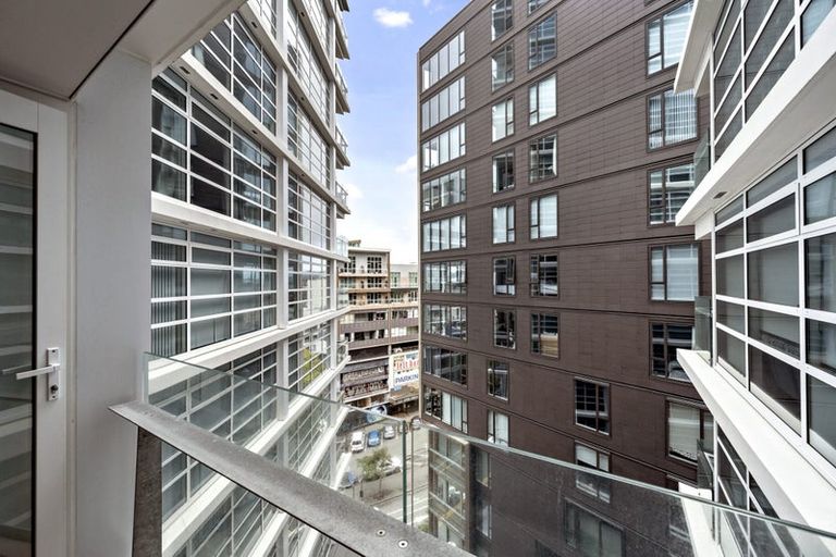 Photo of property in Pinnacle Apartments, W803/160 Victoria Street, Te Aro, Wellington, 6011