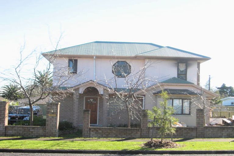 Photo of property in 17 Halsey Road, Manurewa, Auckland, 2102