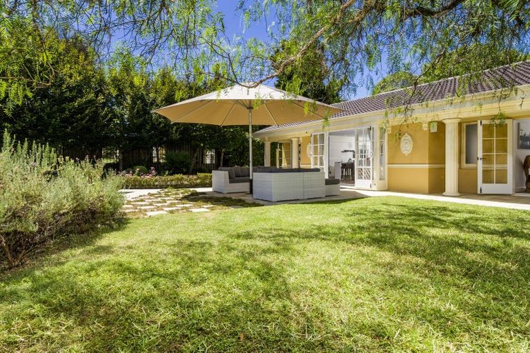 Photo of property in 40 Shakespeare Road, Milford, Auckland, 0620