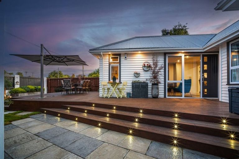 Photo of property in 137 Harris Crescent, Papanui, Christchurch, 8053