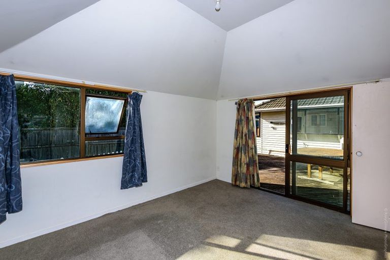 Photo of property in 46 Athol Terrace, Upper Riccarton, Christchurch, 8041