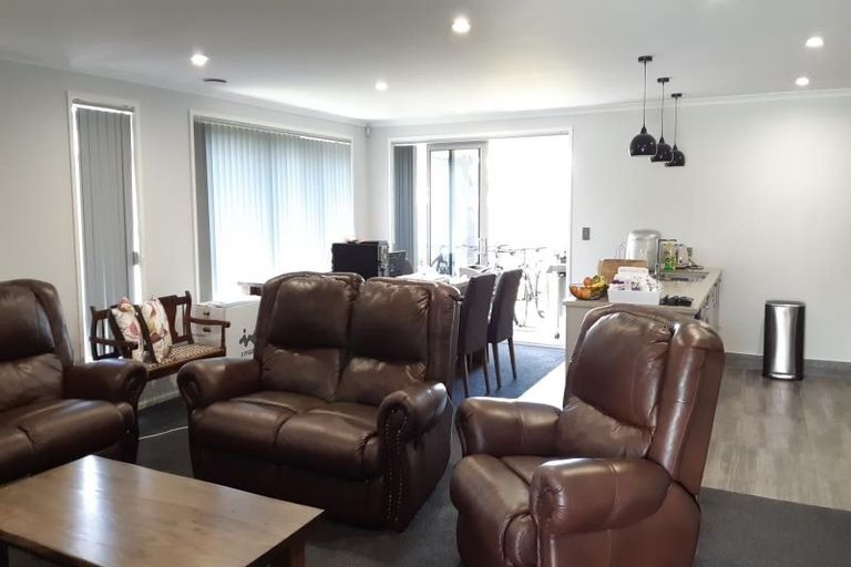 Photo of property in 17 Gibboney Place, Pokeno, 2402