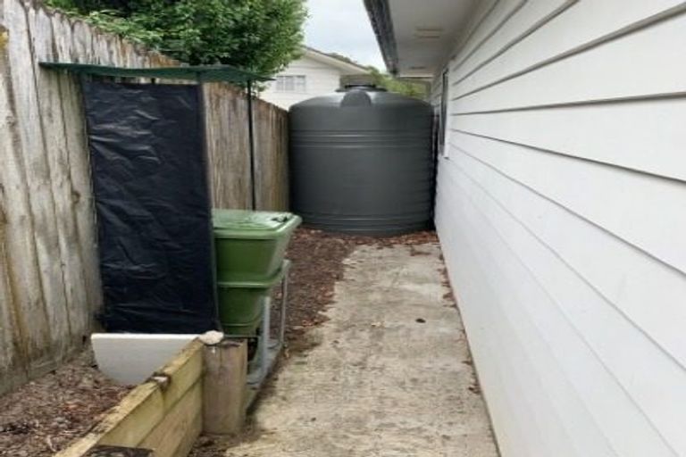 Photo of property in 38 Powrie Street, Glenfield, Auckland, 0629