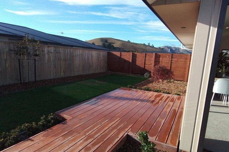 Photo of property in 23 Louden Place, Wakefield, 7025