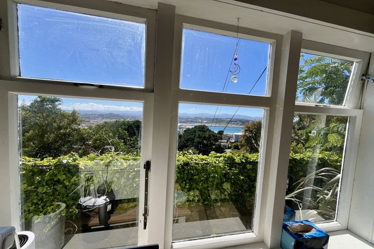 Photo of property in 94 Sutherland Road, Melrose, Wellington, 6023