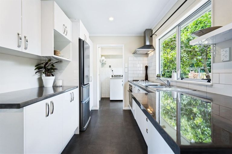 Photo of property in 2/60 Taikata Road, Te Atatu Peninsula, Auckland, 0610