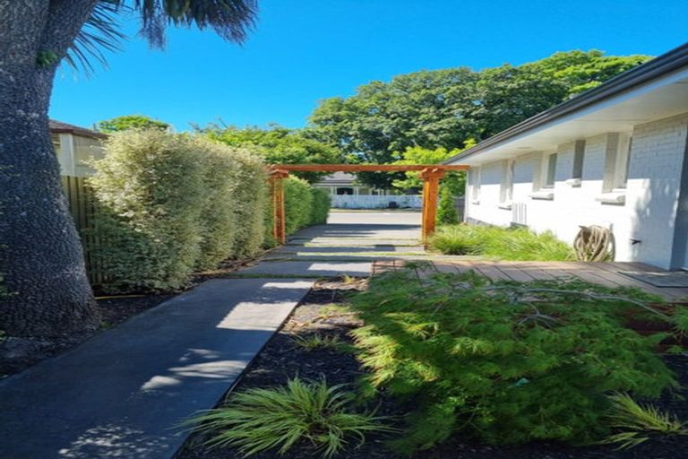 Photo of property in 117 Blighs Road, Strowan, Christchurch, 8052