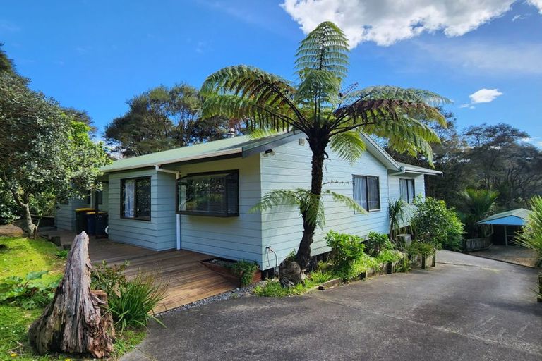 Photo of property in 126 Laingholm Drive, Laingholm, Auckland, 0604