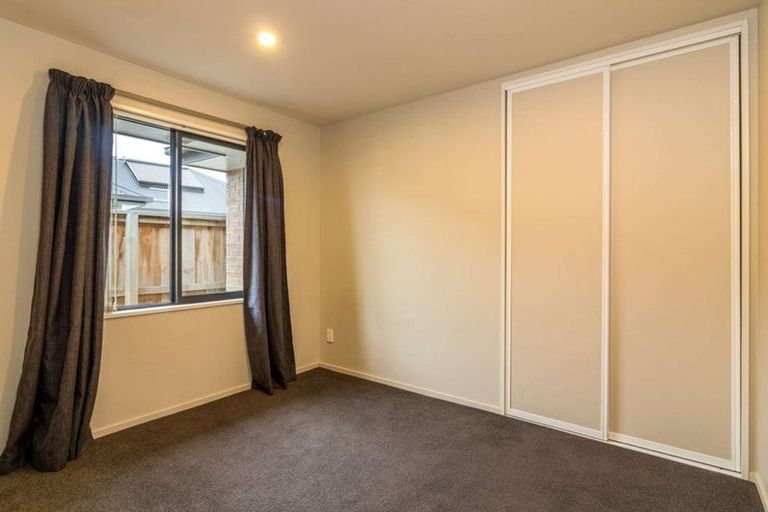 Photo of property in 9 Vittoria Lane, Pegasus, 7612