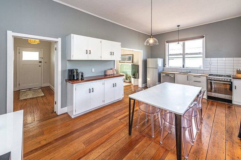 Photo of property in 24 Stark Street, Durie Hill, Whanganui, 4500