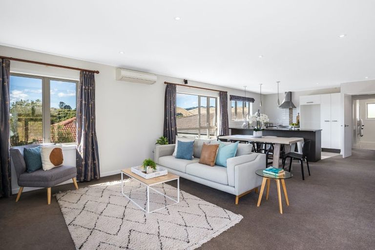 Photo of property in 4 Kaweka Close, Aotea, Porirua, 5024