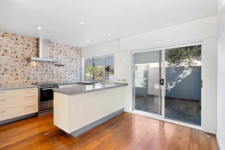 Photo of property in 2/14 Rangitira Avenue, Takapuna, Auckland, 0622