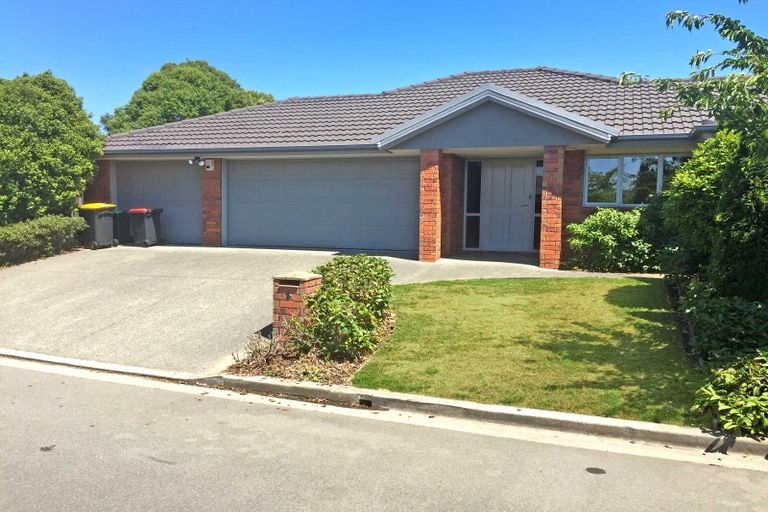 Photo of property in 2 Applecross Lane, Harewood, Christchurch, 8051