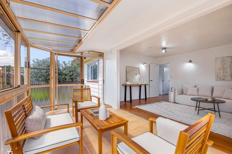 Photo of property in 101 Triangle Road, Massey, Auckland, 0614
